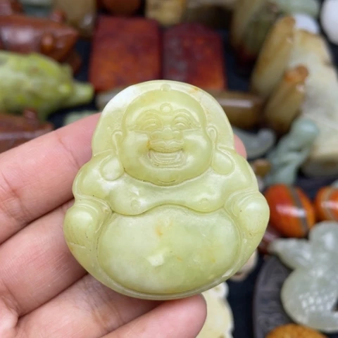 蛇纹石玉未镶嵌颈饰88