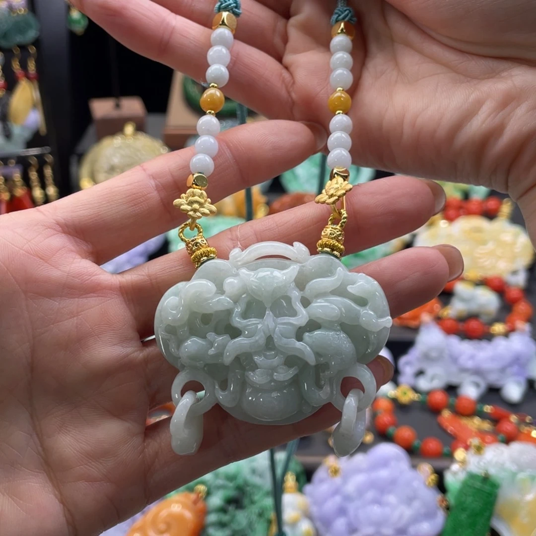 翡翠颈饰未镶嵌代编织