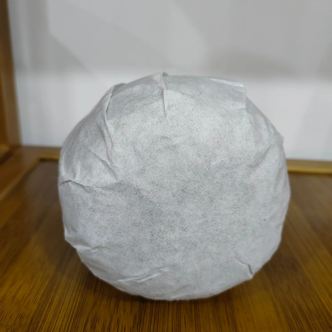 2010年云南普洱茶冰岛老寨生茶350g/沱