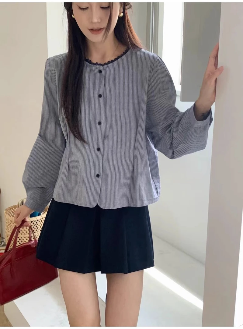 韩版减龄别致竖条纹衬衫女纯棉复古宽松显瘦圆领长袖上衣秋装小衫