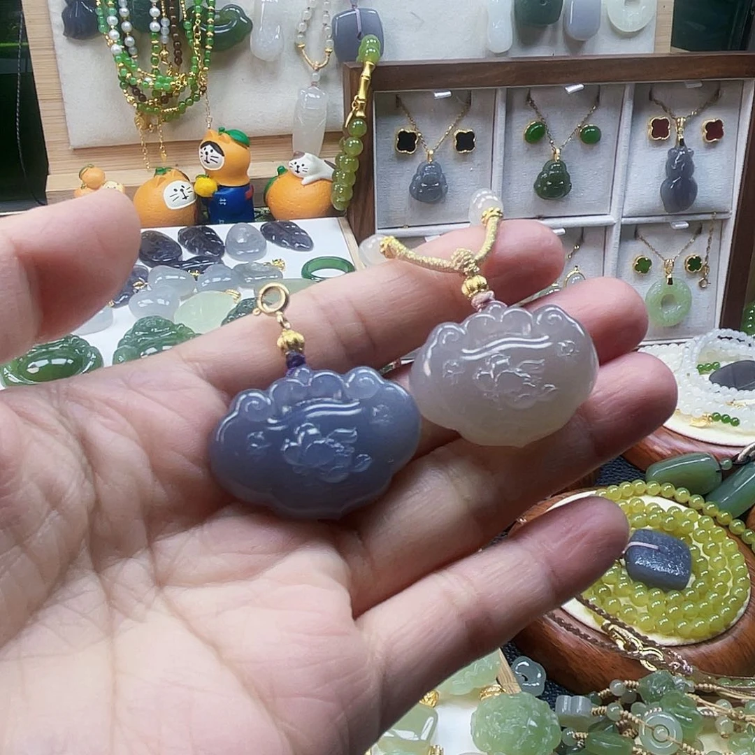 和田玉未镶嵌吊坠(不含链)依*