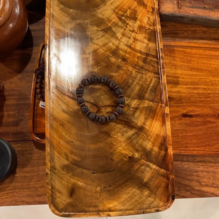 花梨木类虾***米花梨茶盘干泡和一串手串紫檀