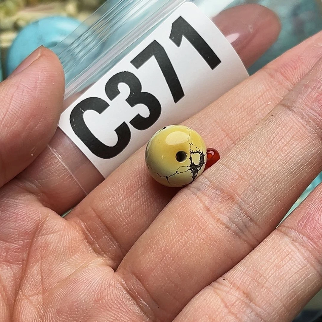 南红玛瑙配饰未镶嵌配饰