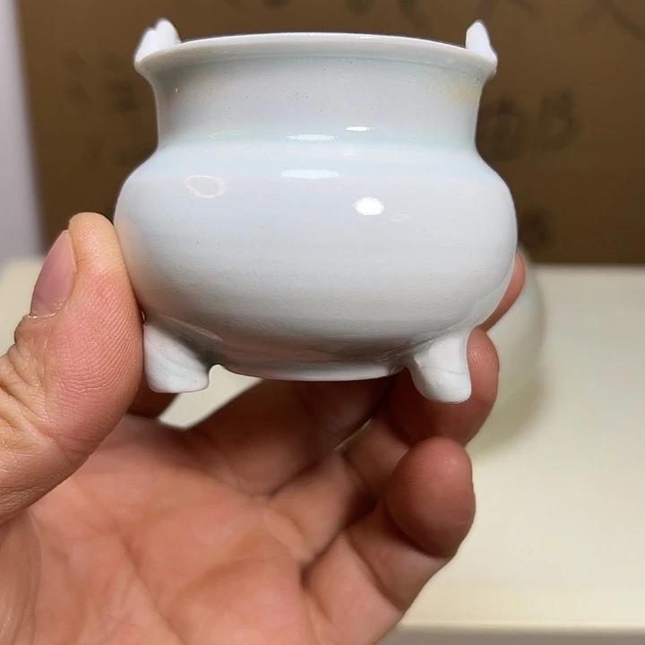 影青窑三足炉一个