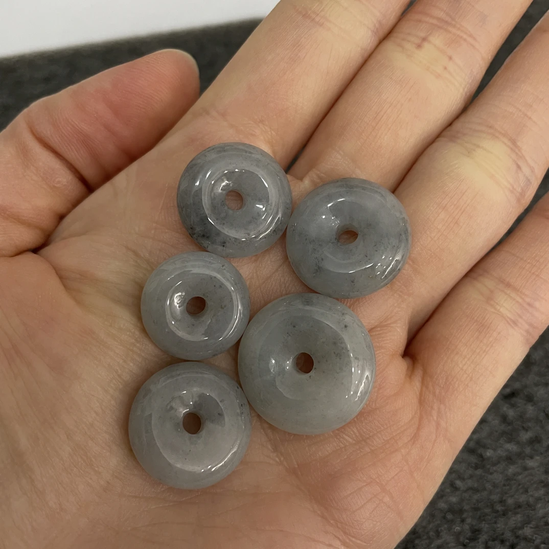 乌鸡平安扣翡翠挂坠多样性发货