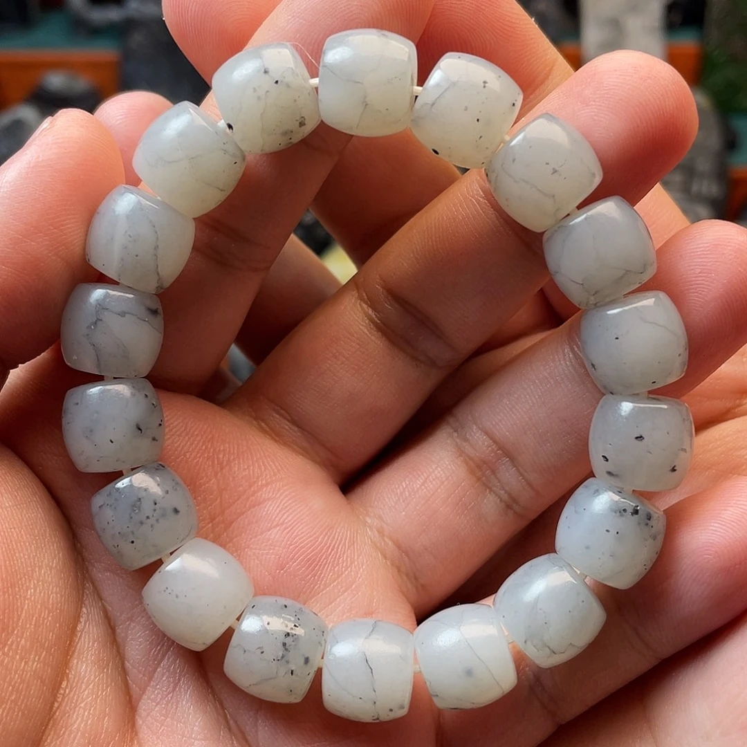 和田玉未镶嵌手串