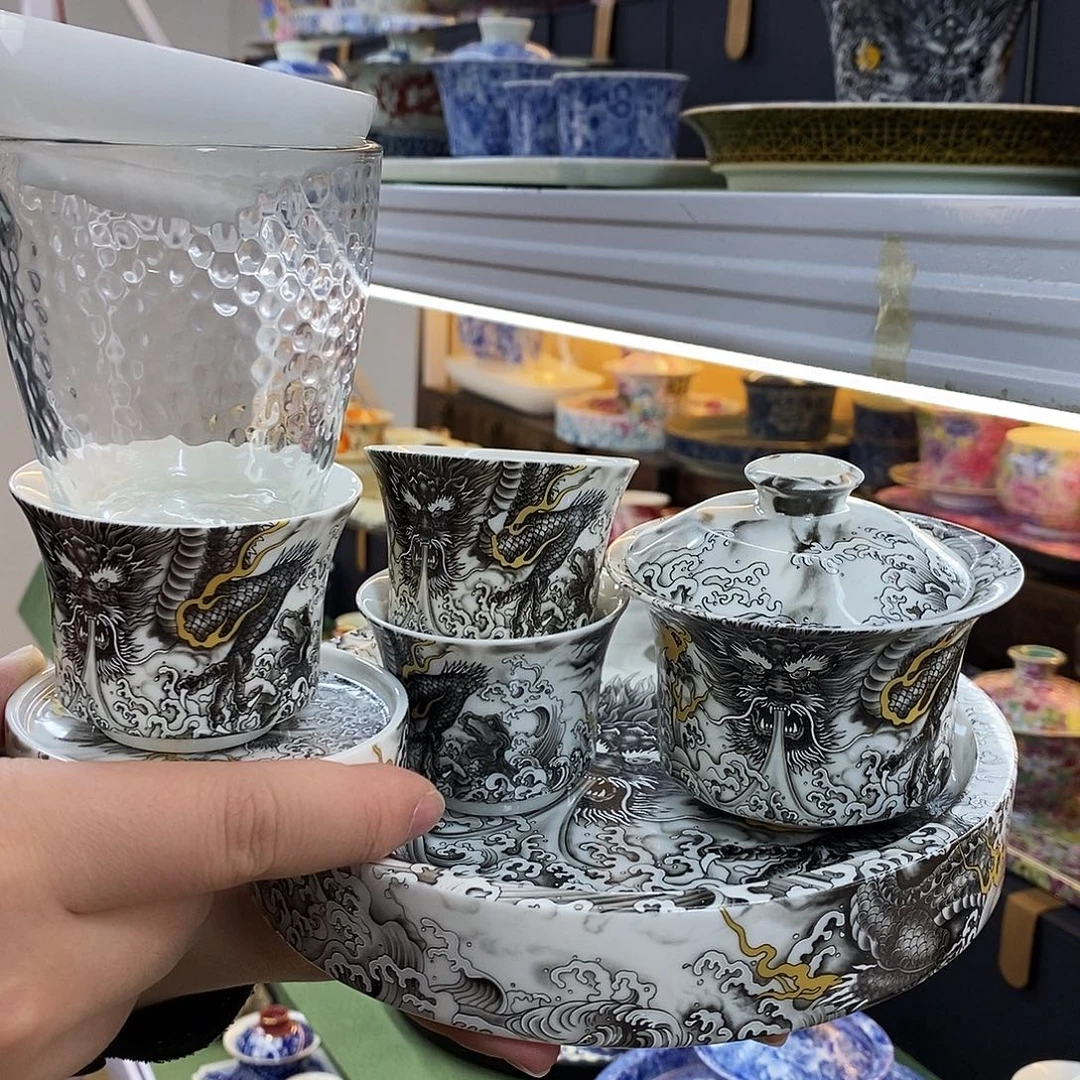 盖碗里盖几碗米粉来给