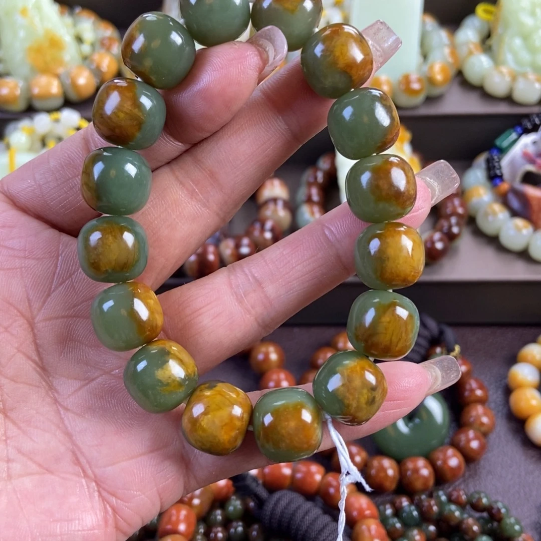 花***败透闪石质玉未镶嵌手串