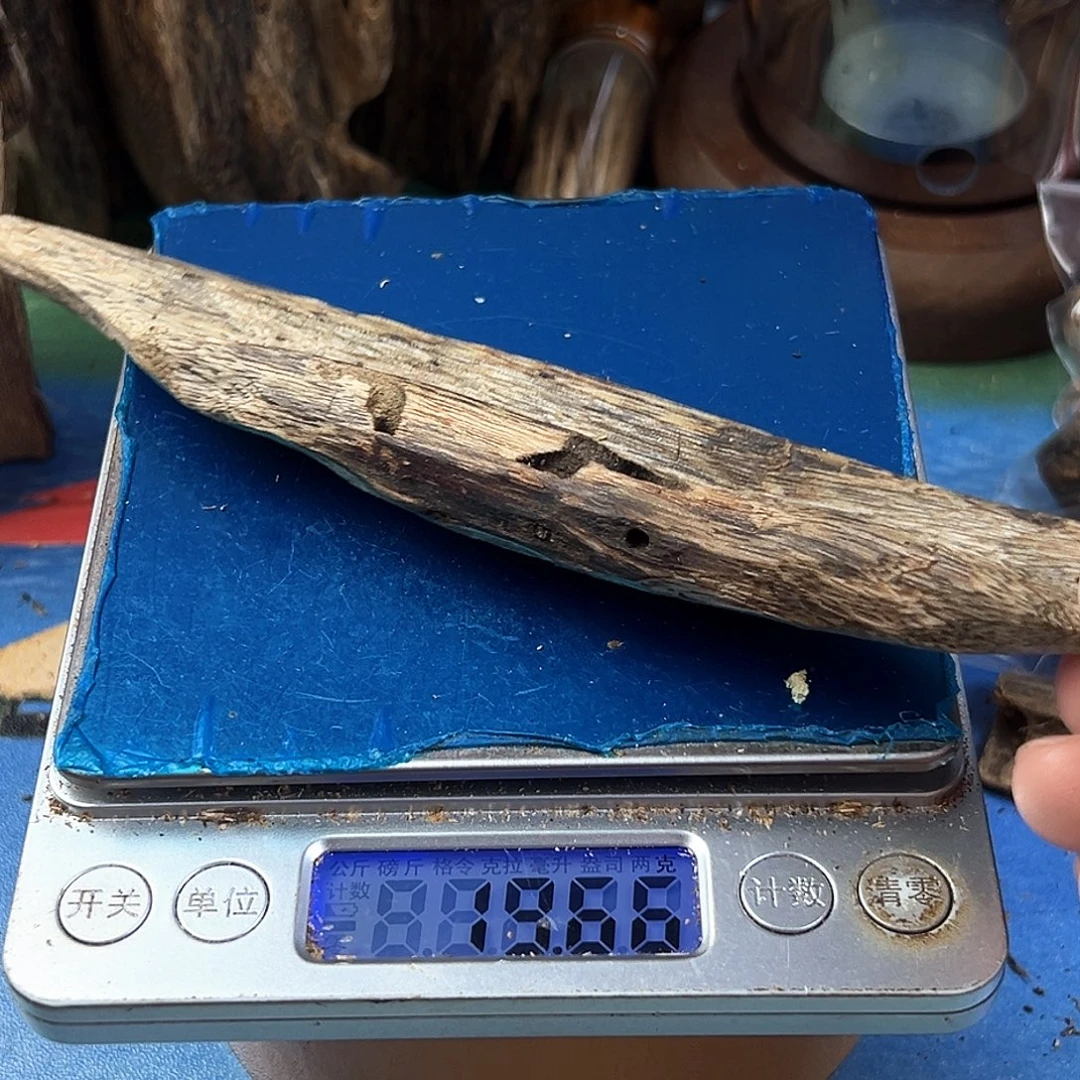 香料绿奇楠虫漏白棋19克