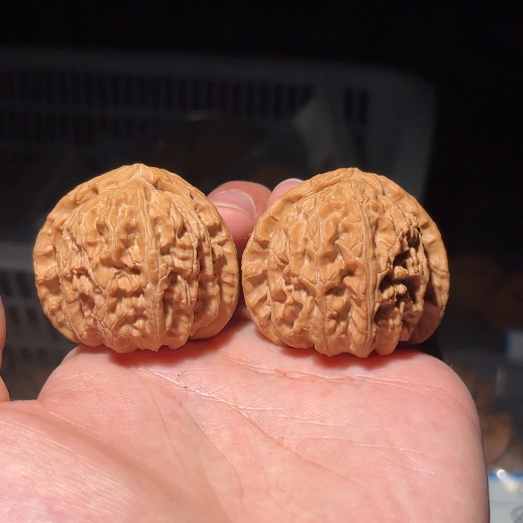 文玩核桃吊坠065三角白41