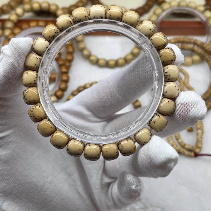 星月菩提手串石玉河豚8.9