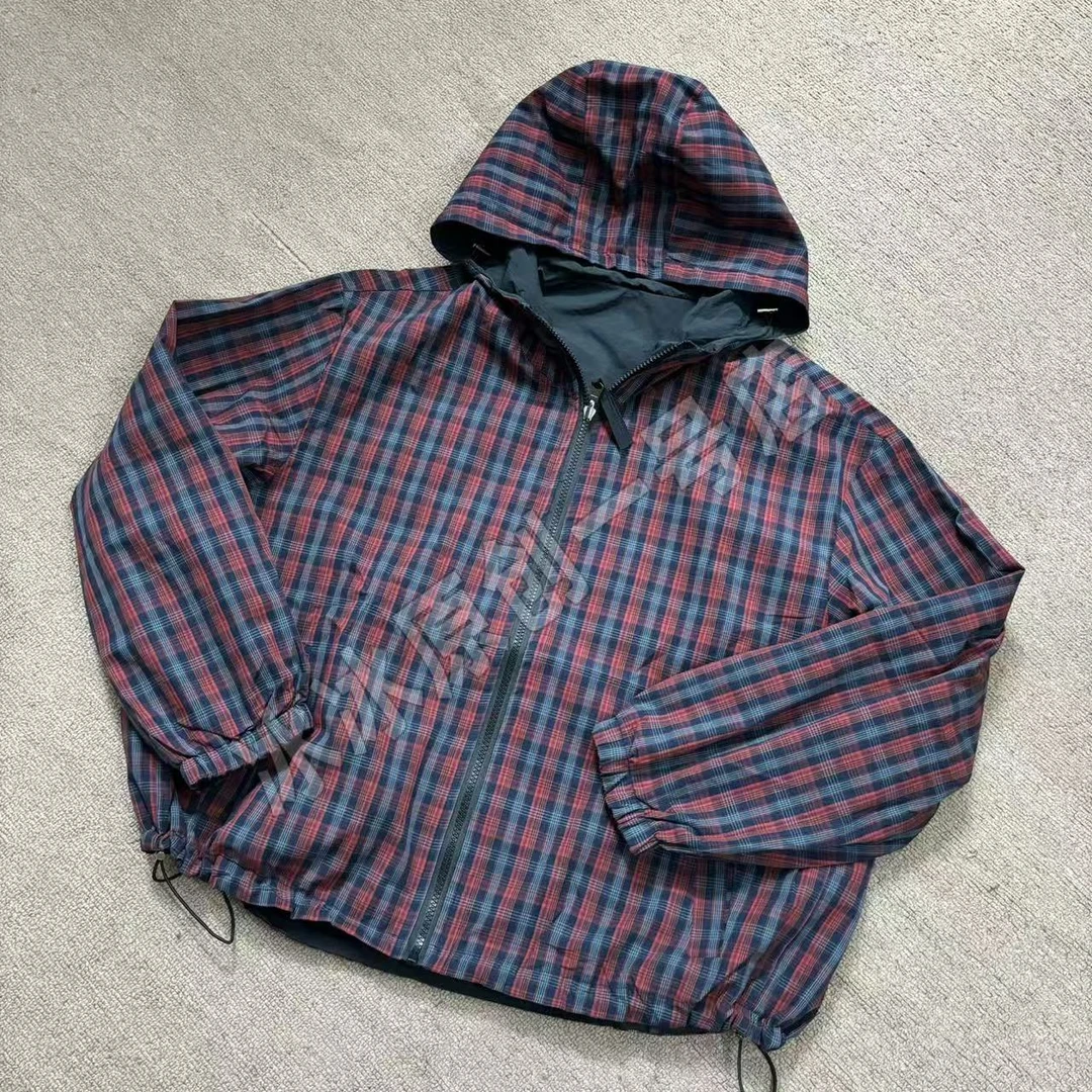 【冰冰一号店】新秋款0068 8连帽格子加净版两面穿外套休闲时尚