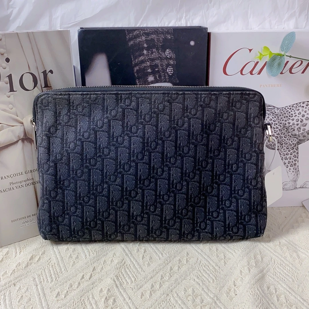 95新 DIOR/迪奥 迪奥刺绣老花黑色手拿包（少手带） 12707712