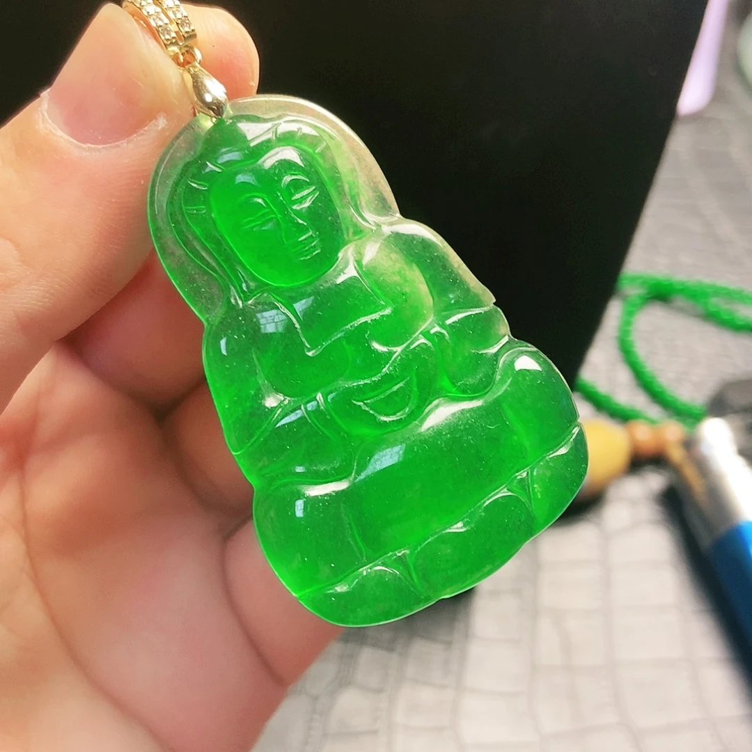 颈饰18K金镶嵌翡翠
