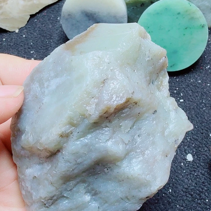 和田玉（糖玉）未镶嵌珠宝半成品