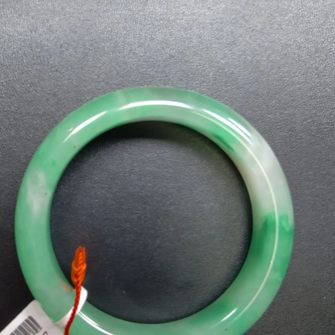 石英质玉（非洲翠）未镶嵌手镯非洲翠手镯