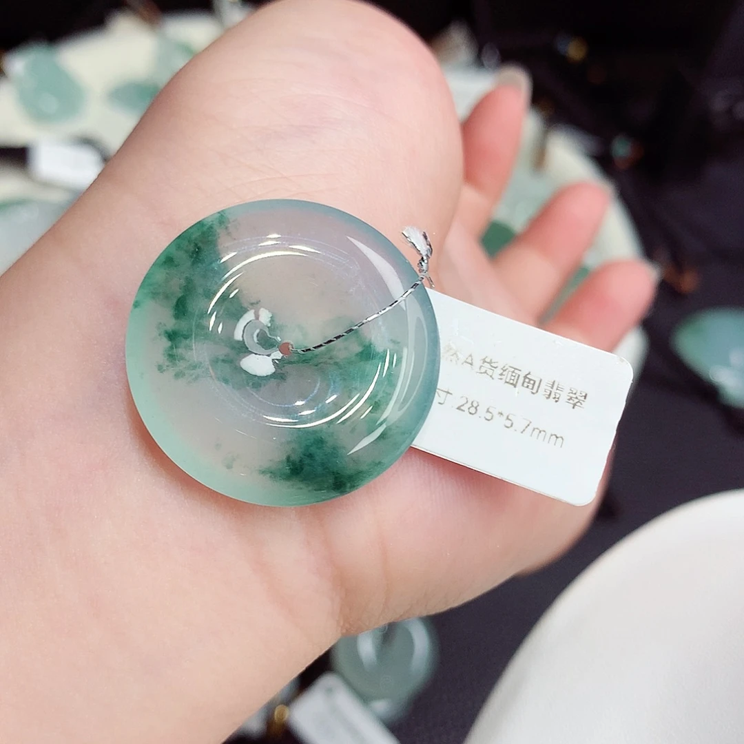 翡翠未镶嵌颈饰翡翠58，28.5/5.7