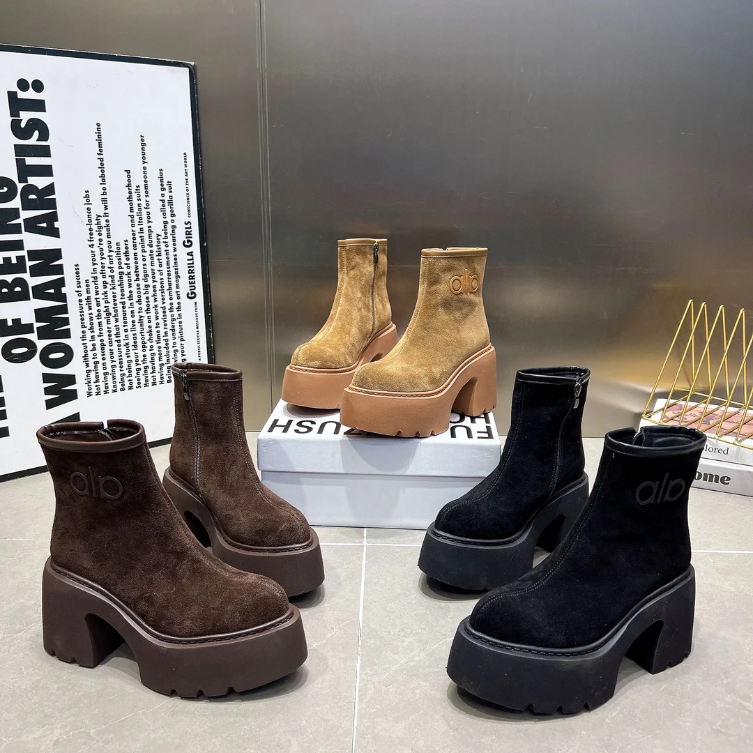 时尚厚底短靴粗跟透气圆头纯皮女鞋高跟时装靴秋冬