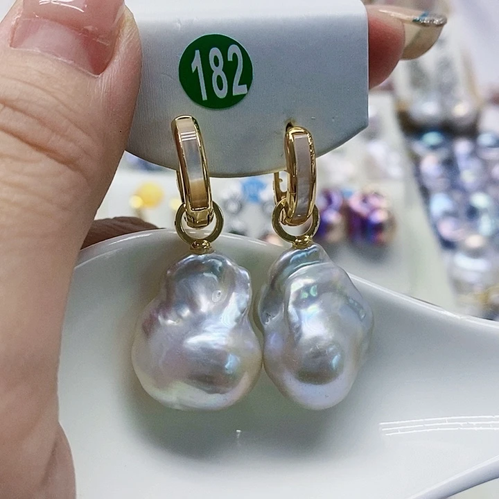 银S925镶嵌耳饰淡水珍珠