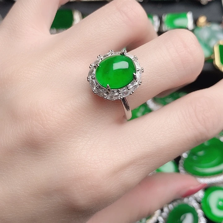 翡翠未镶嵌戒指戒指