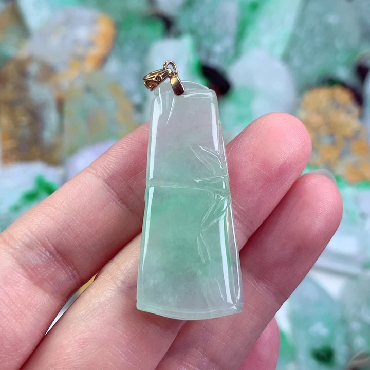 吊坠(不含链)未镶嵌翡翠