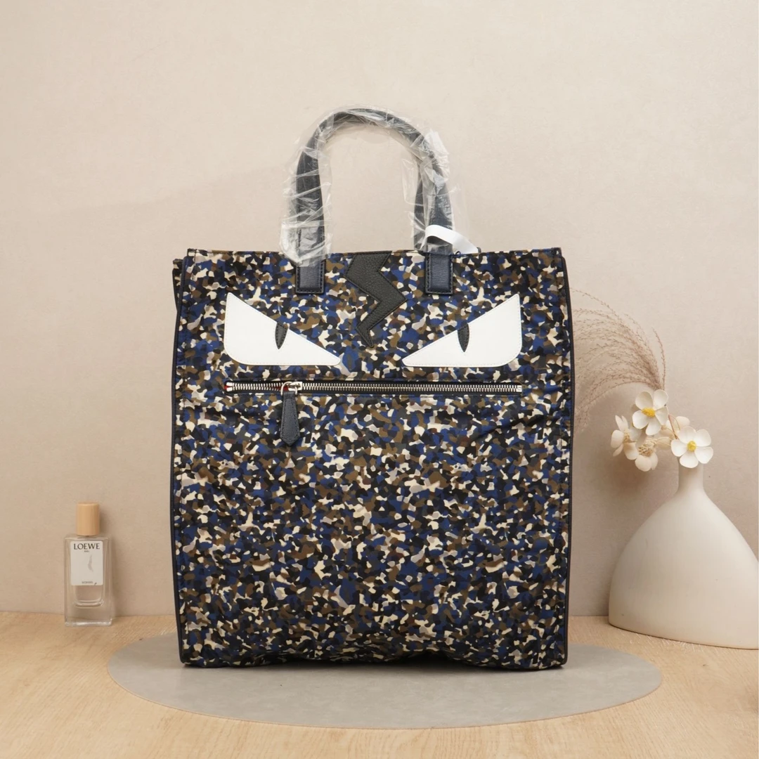 95新 FENDI/芬迪 芬迪小怪兽托特购物袋拼色尼龙/DS047566