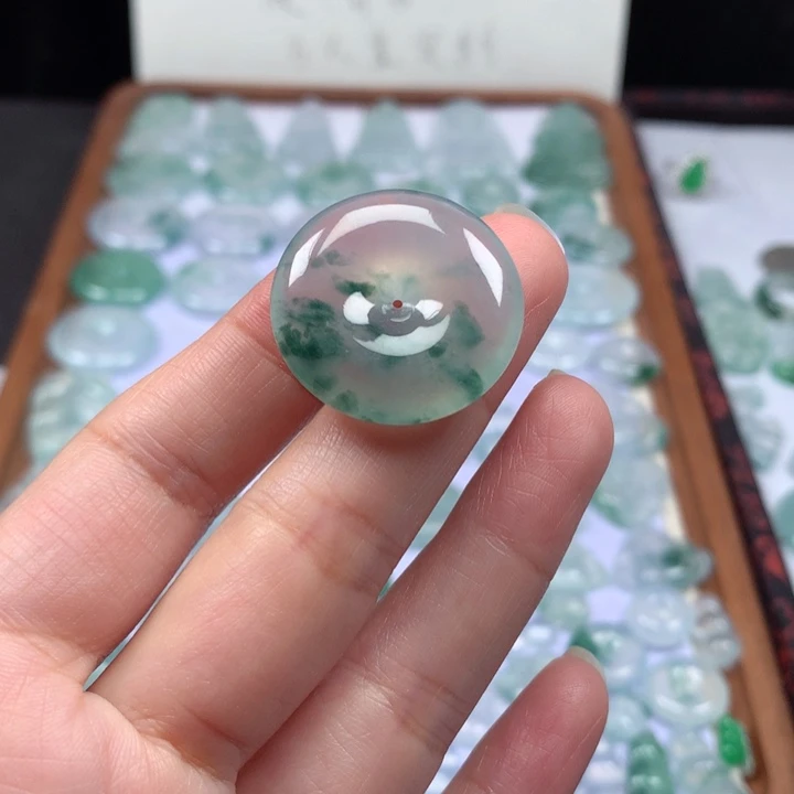 颈饰未镶嵌翡翠冰种飘花平安扣