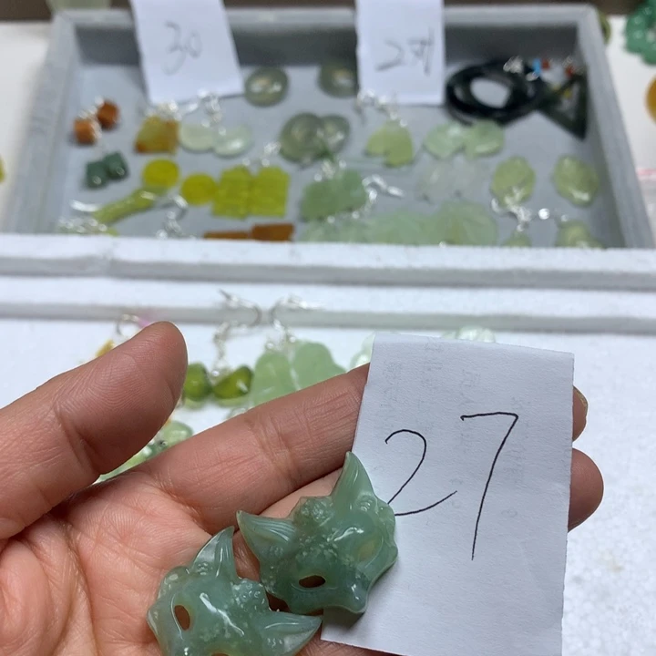 蛇纹石玉岫玉合金吻*