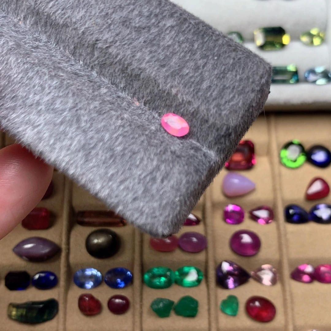 尖晶石裸石未镶嵌