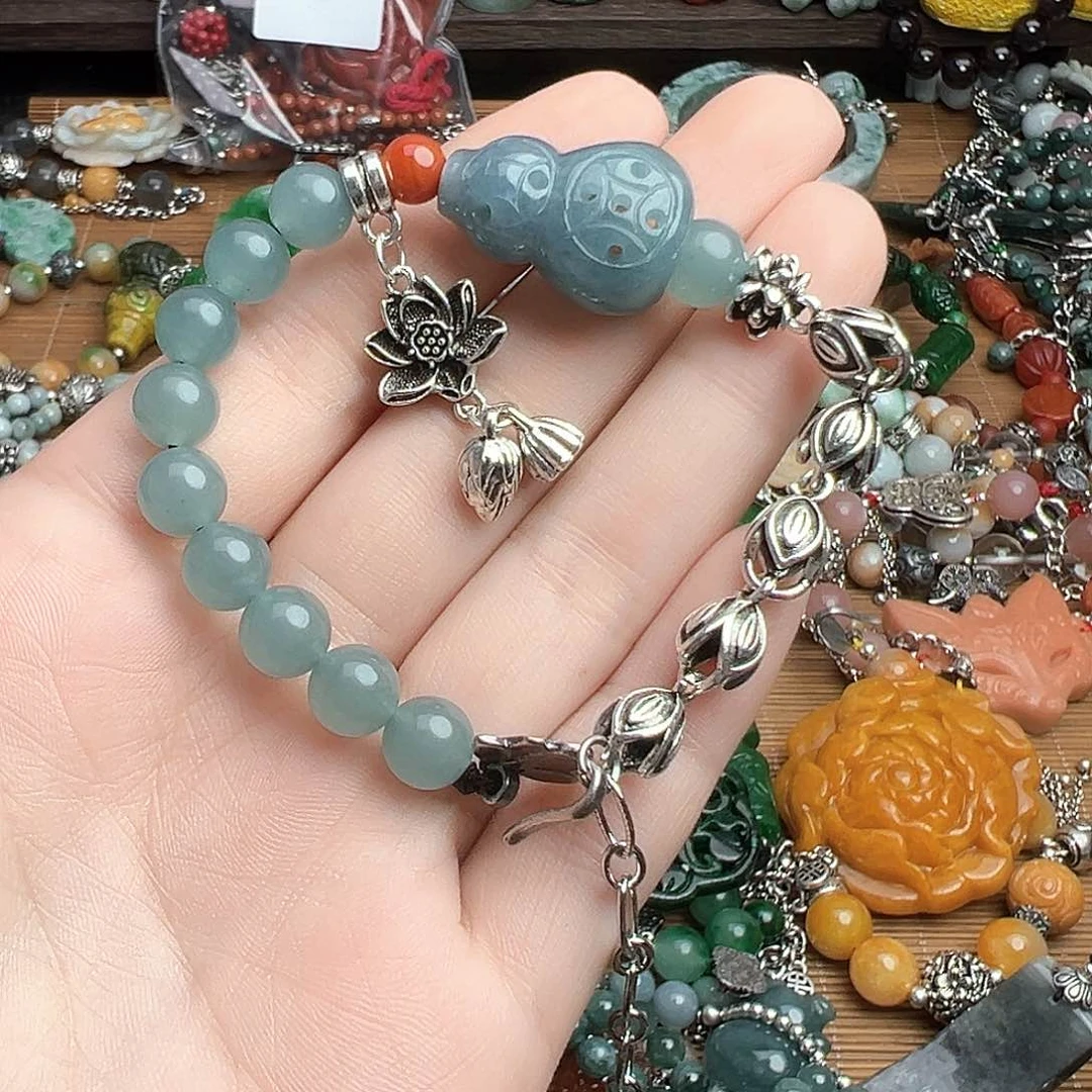 翡翠手镯未镶嵌吊坠