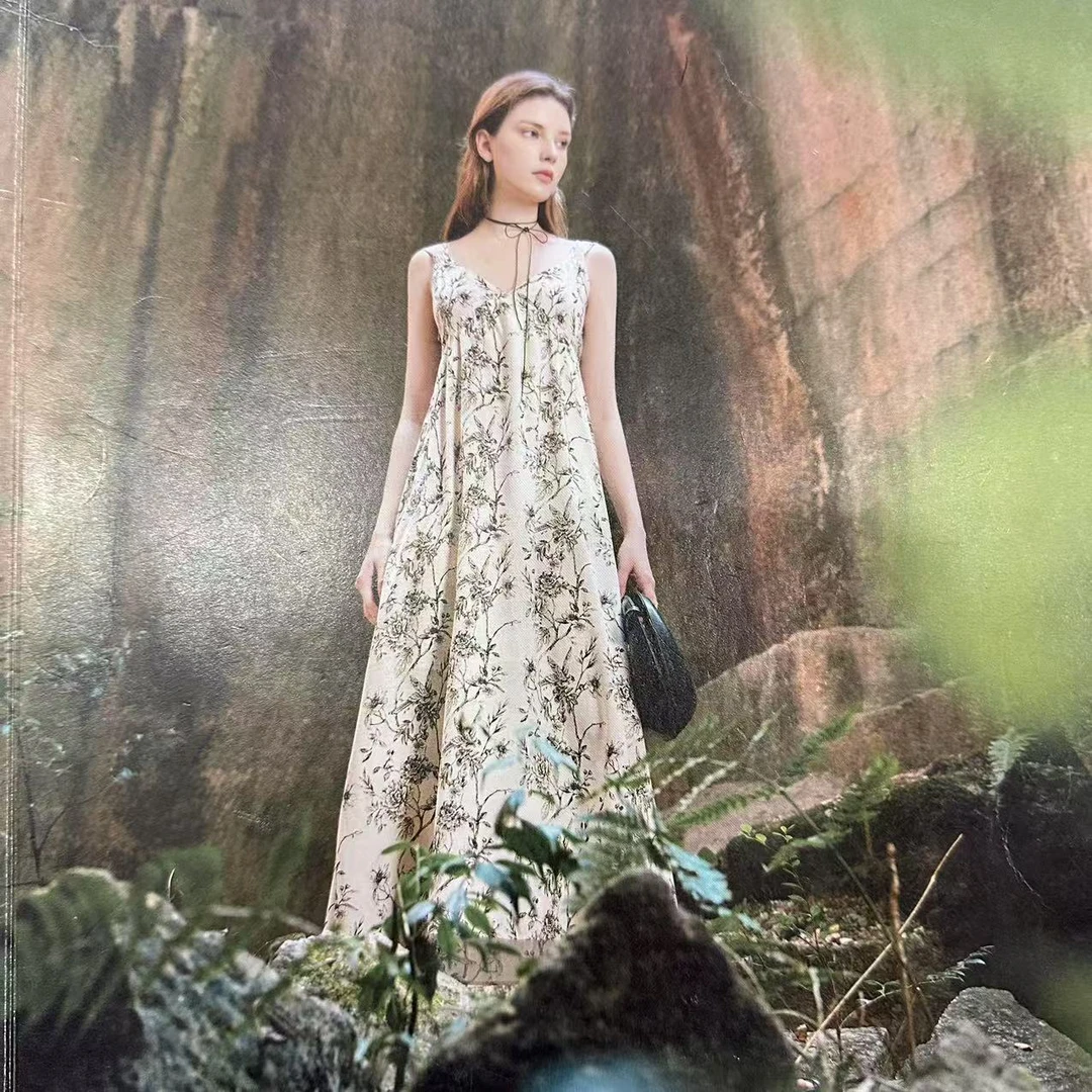 508【专柜同步在售】雪纺显瘦线条花吊带连衣裙242508/GJ