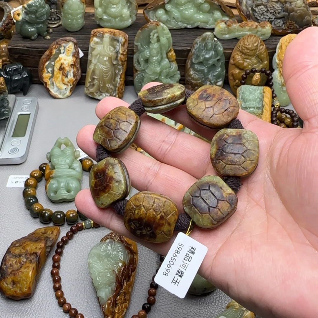 b***子岫岩河磨玉（透闪石质玉）未镶嵌珠宝奇石