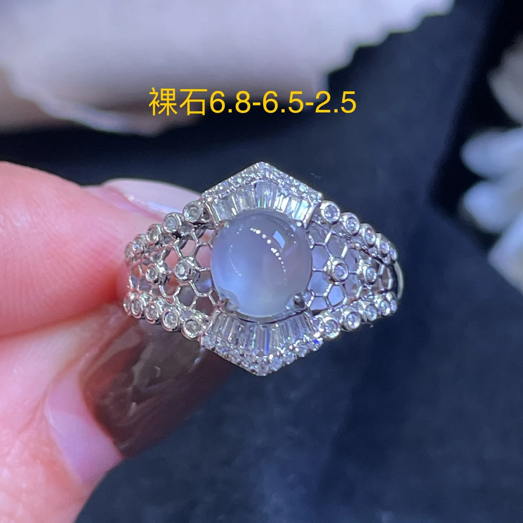 天然翡翠缅A冰种白冰蛋面戒指18K金，供应链下单咨询货品在否？