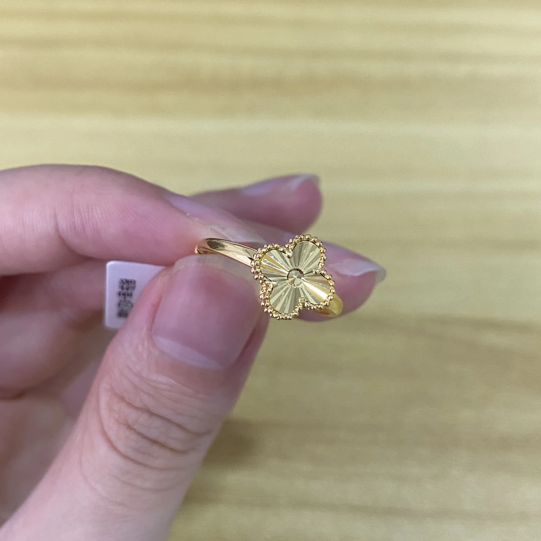 镭射四叶草戒指足金999 活口款D