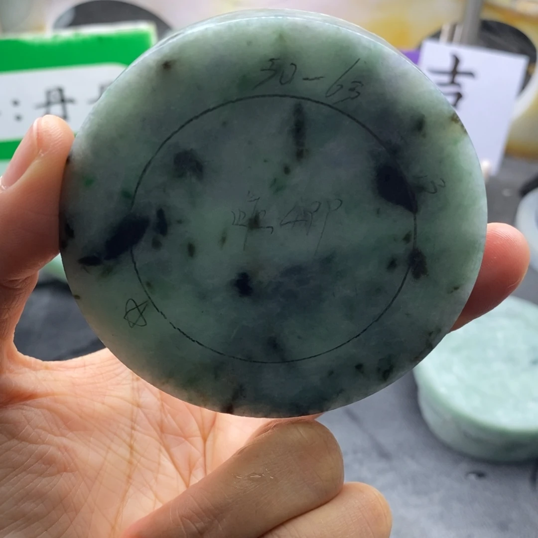 定制翡翠未镶嵌翡翠手镯