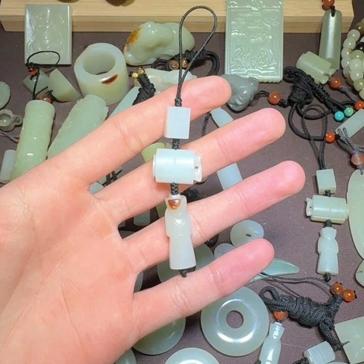 和田玉吊坠(不含链)未镶嵌大*