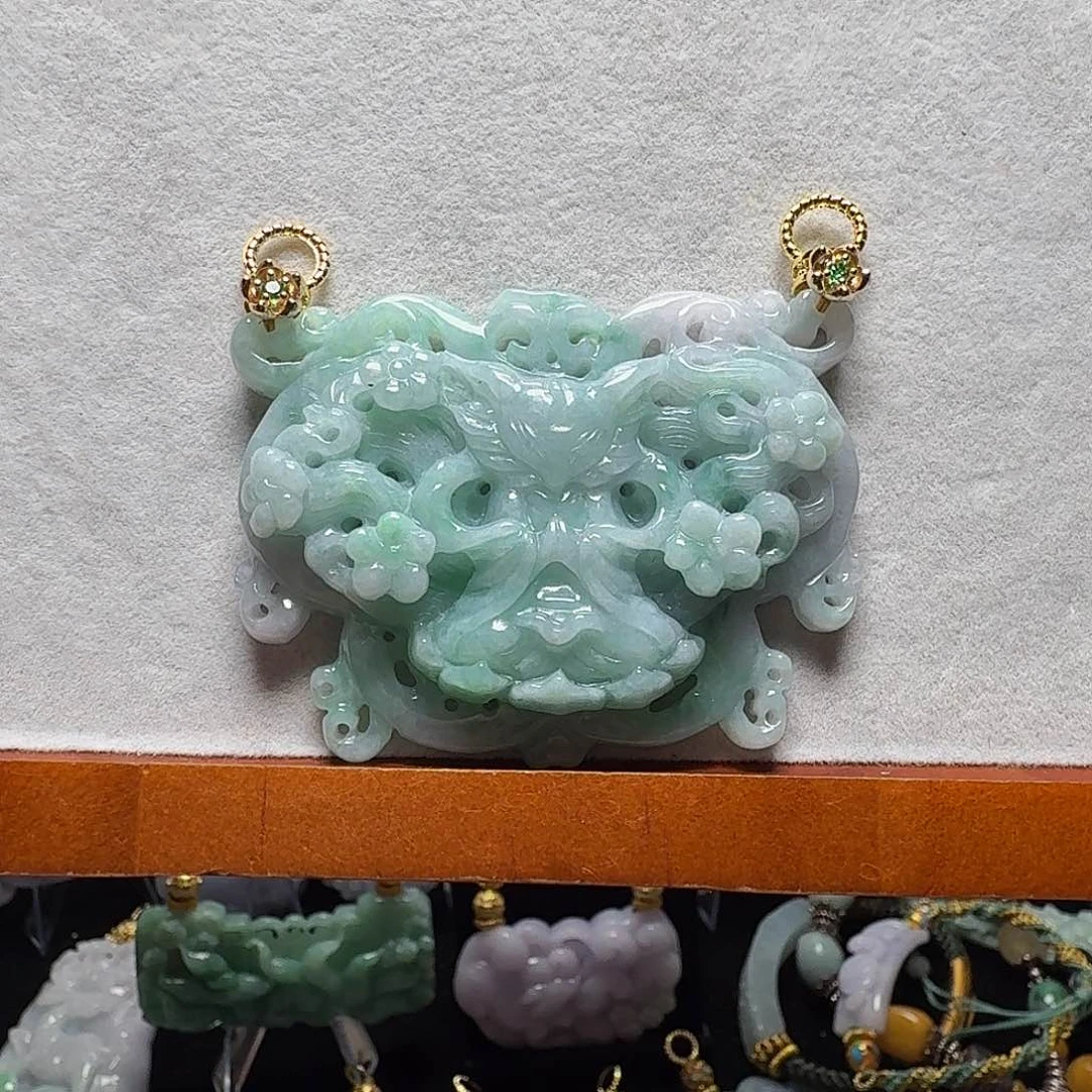 吊坠(赠链)未镶嵌翡翠