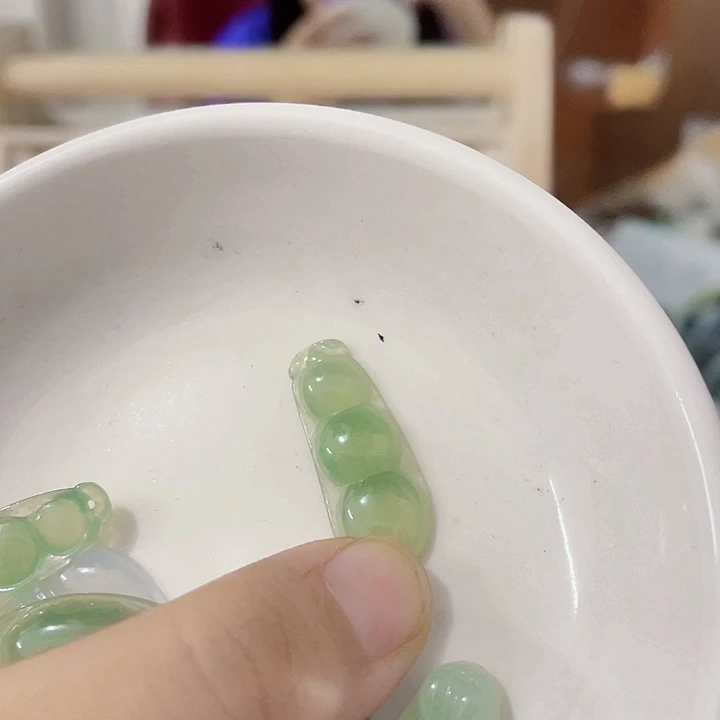 颈饰未镶嵌翡翠天然翡翠