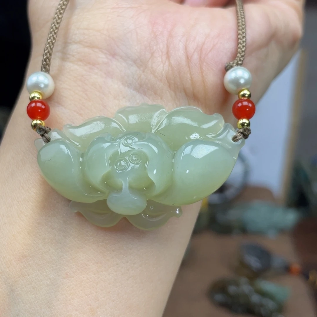 和田玉颈饰未镶嵌