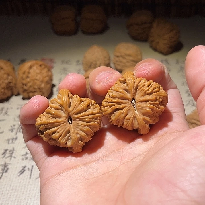 文玩核桃把件秦***人37尺全品三角疆涿鹿南疆石
