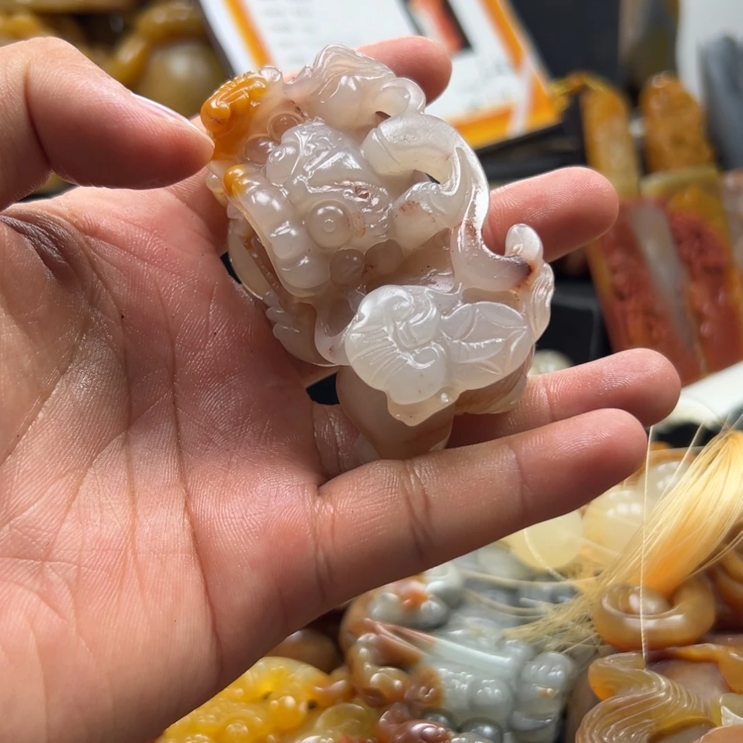 石英质玉（黄龙玉）未镶嵌黄龙玉