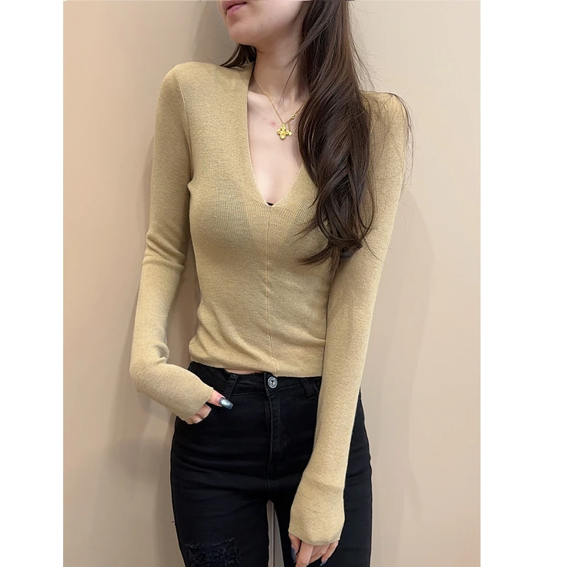 正版【桶哥欧韩】法式修身显瘦深V领内搭毛衣女秋冬长袖打底针织衫