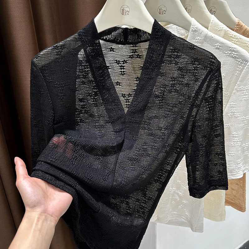 法式v领黑色蕾丝t恤女短袖独特别致小衫夏季勾花镂空修身上衣内搭