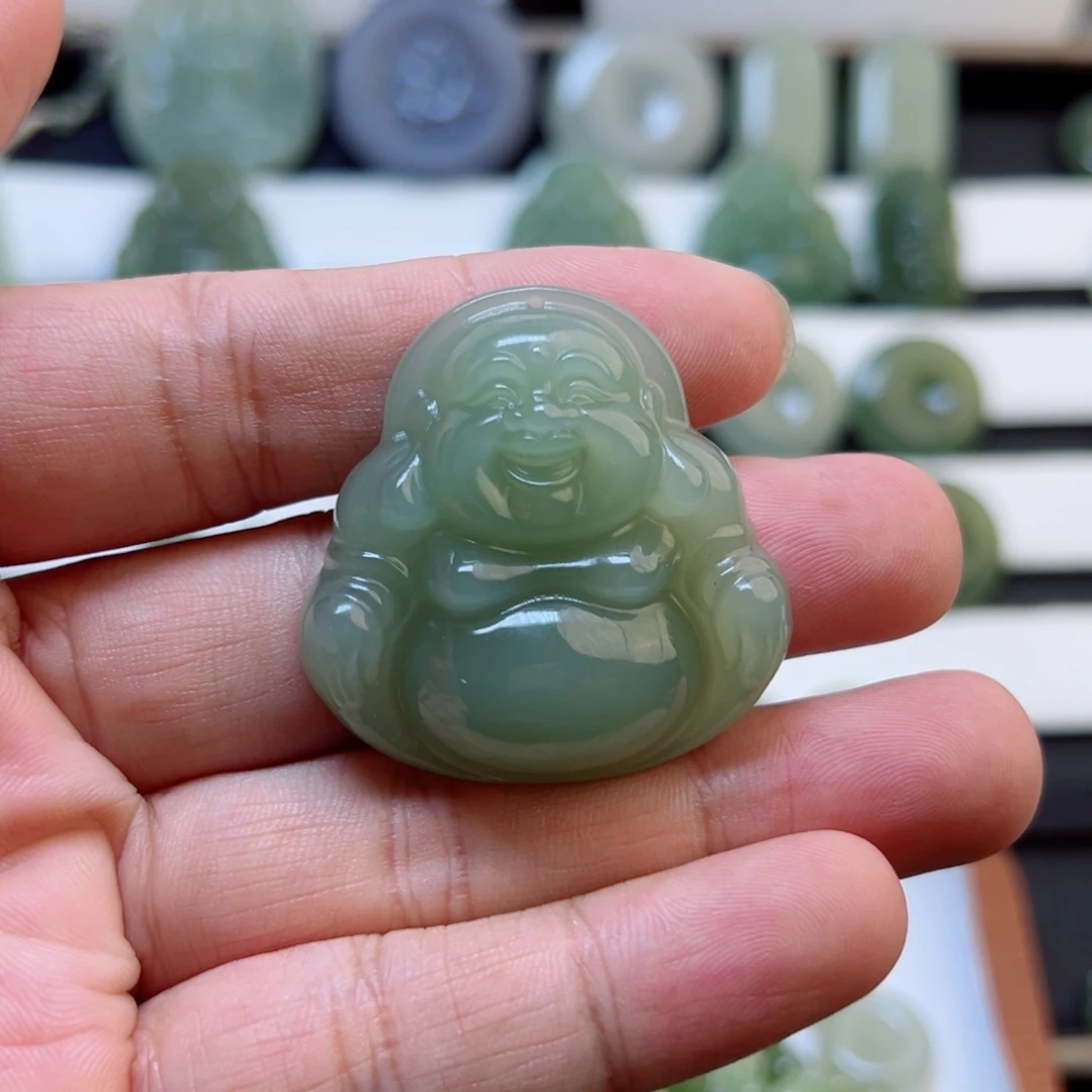 吊坠(赠链)未镶嵌和田玉666