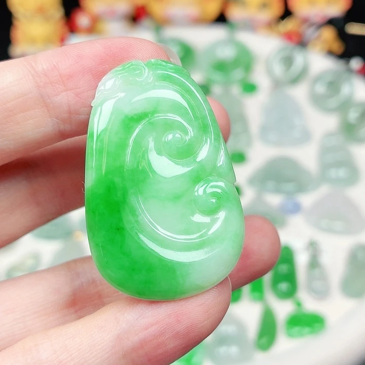 翡翠未镶嵌颈饰缅甸天然A货翡翠