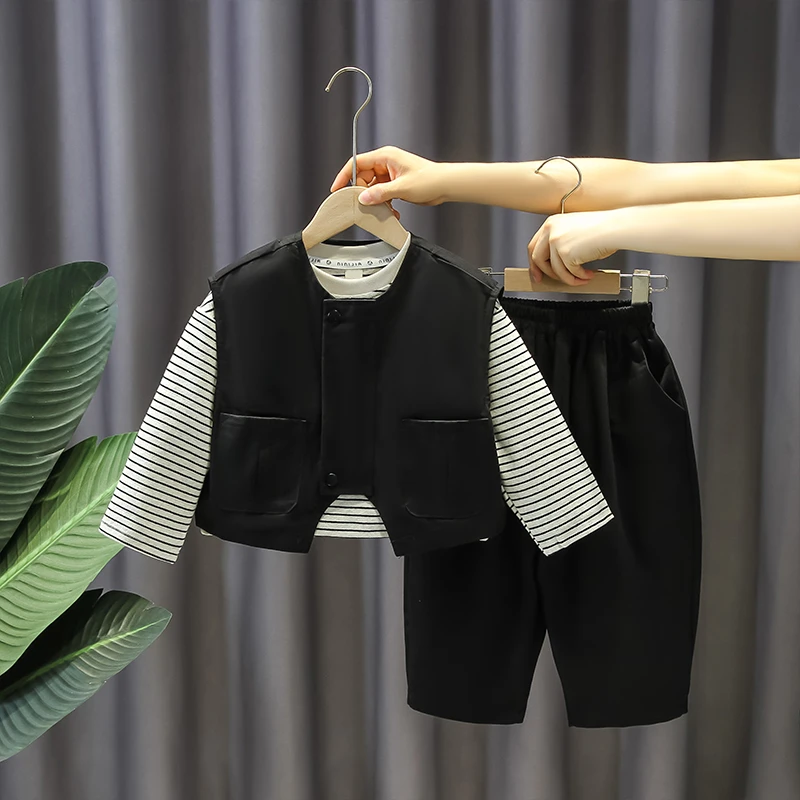 男童春秋款套装炸街儿童工装马夹2025新款坎肩三件套宝宝韩系童装
