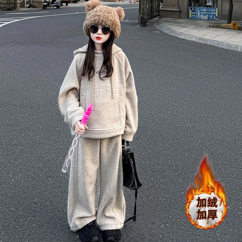 女童加绒套装2026冬季儿童韩版休闲卫衣洋气时髦裤子一体绒两件套