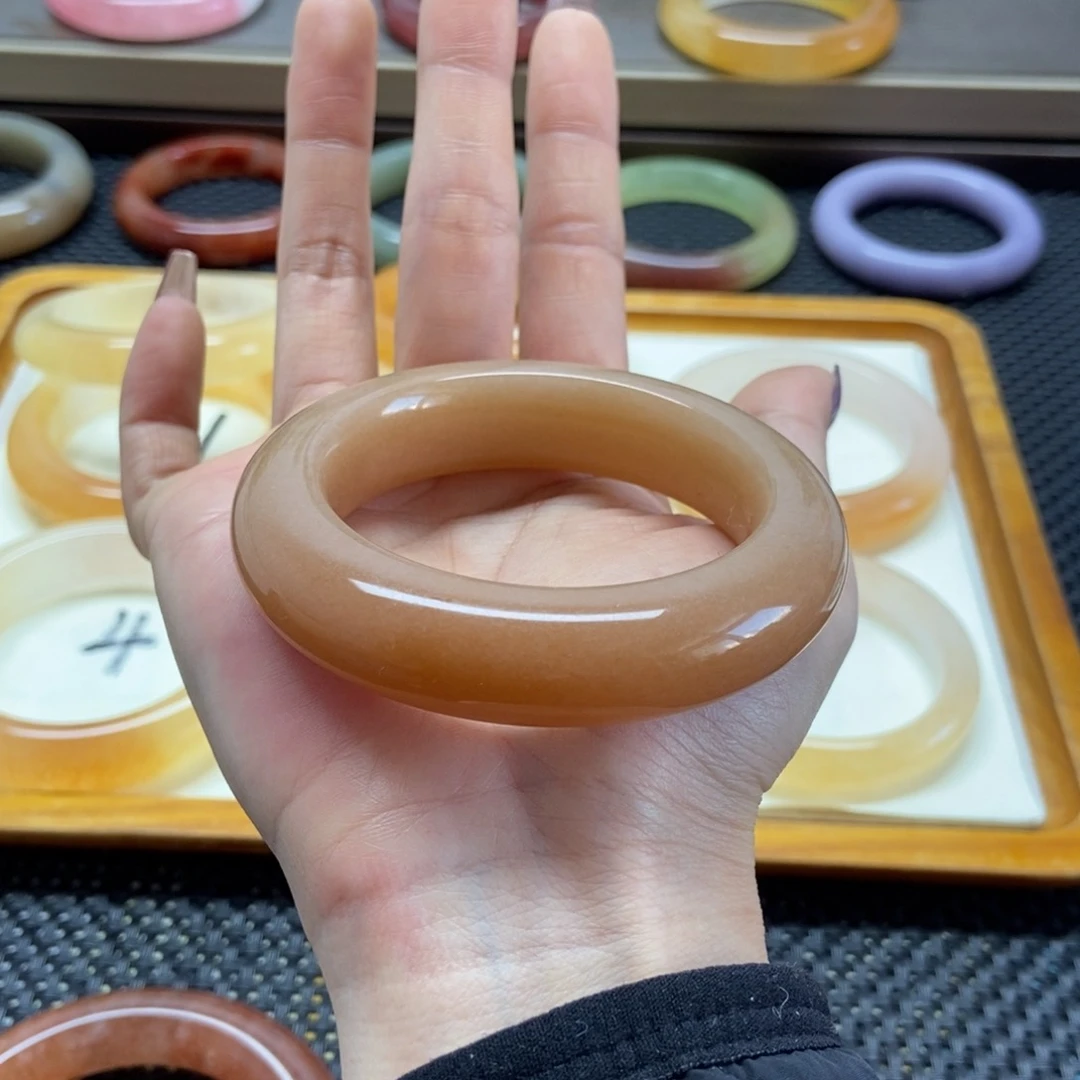 未镶嵌手镯石英岩玉