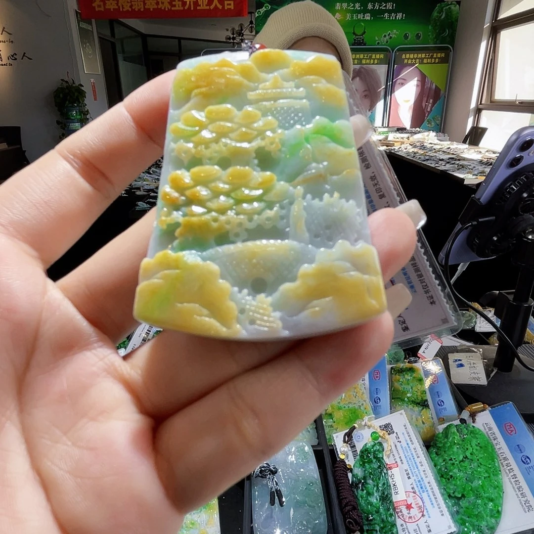 颈饰未镶嵌翡翠一