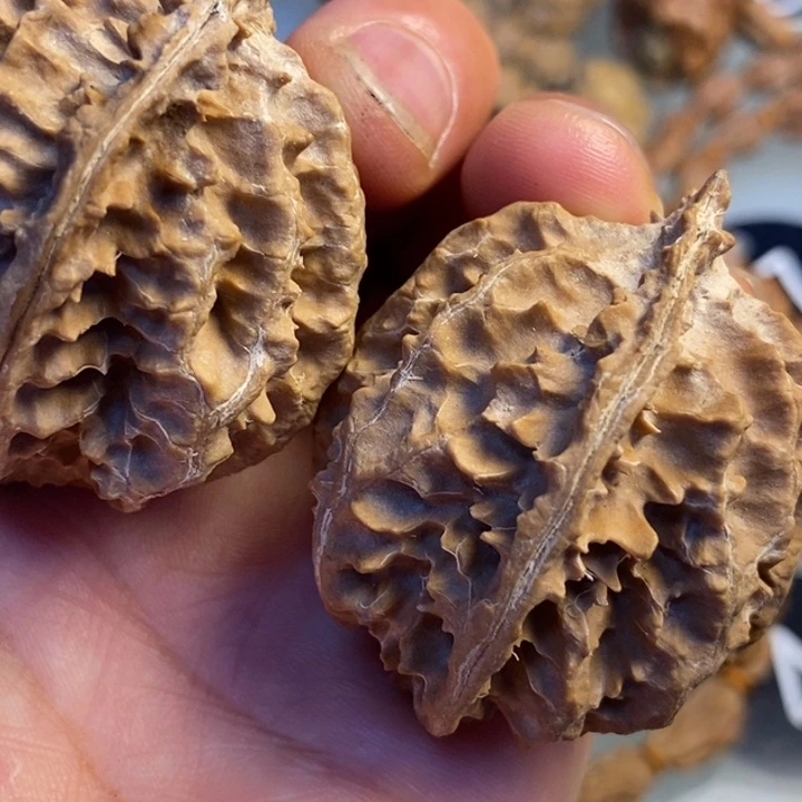 文玩核桃吊坠拿姐工艺84